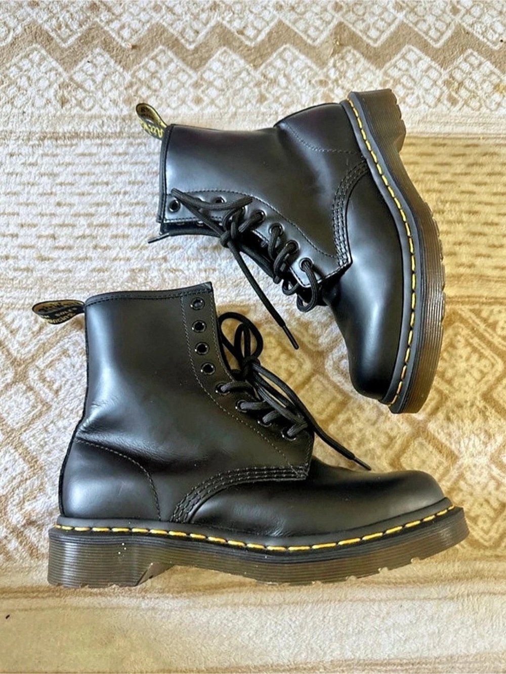 Dr. Martens 1460 Smooth Leather Lace-Up Boots Combat Boots Black Sz 6